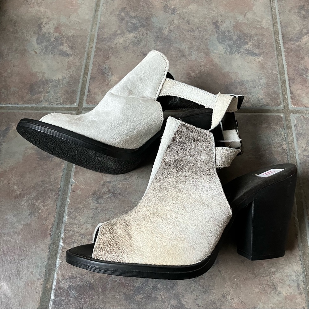 Cowhide Heels - Picture 3 of 3